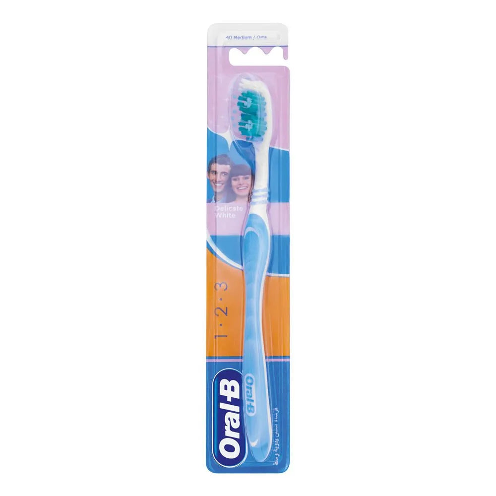 Oral-B Delicate White 40 Medium Toothbrush