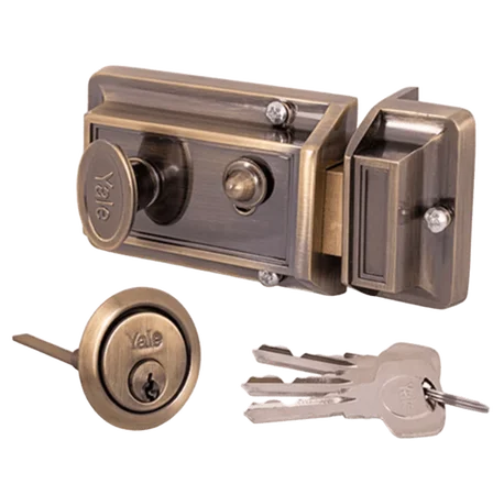YALE Traditional Nightlatch - Antique Brass