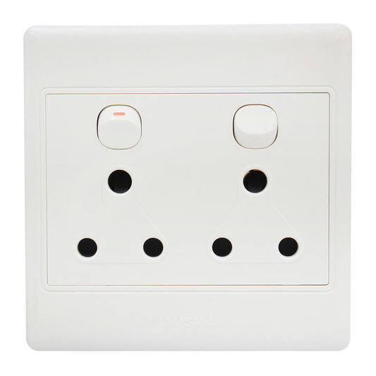 2 x 16A 100mm x 100mm Plastic Wall Socket